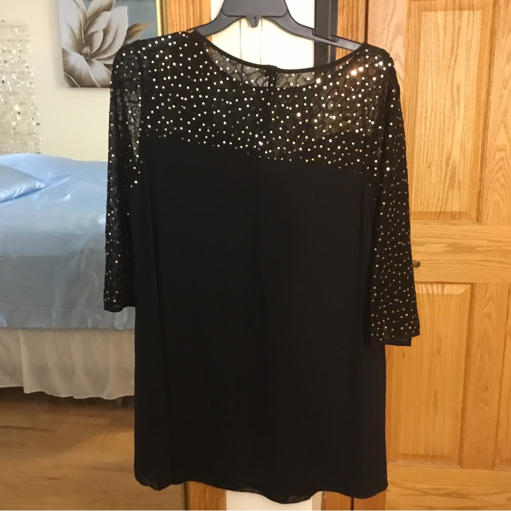 Embellished dress with inner liner